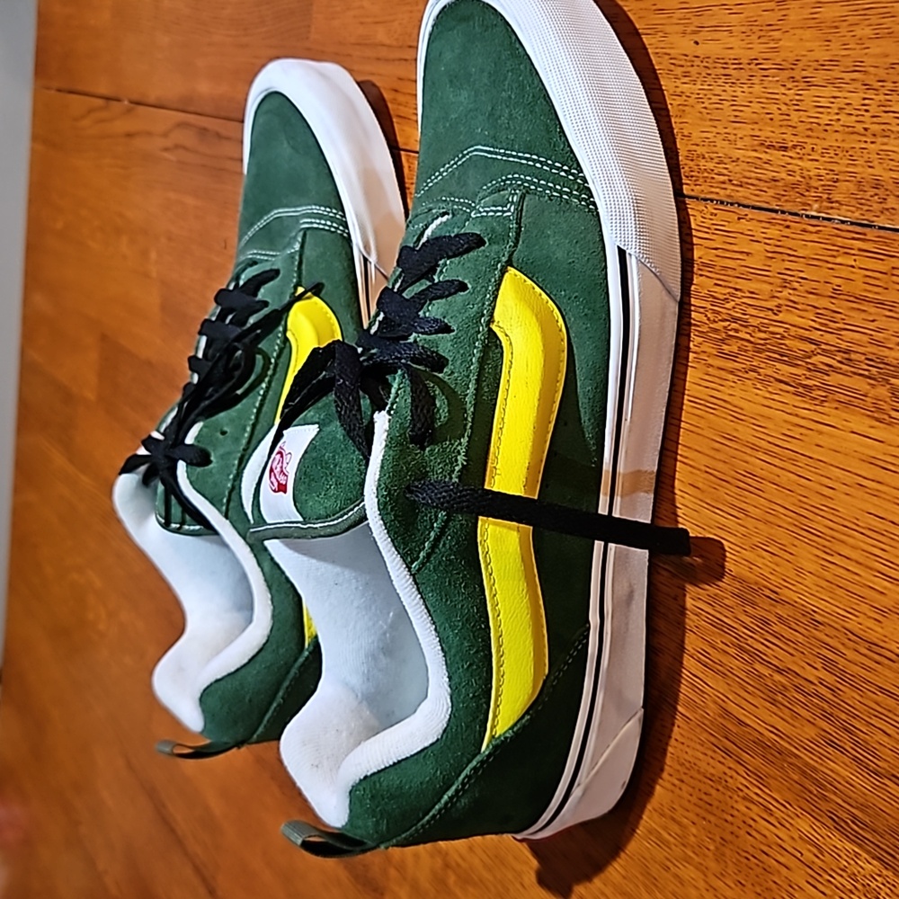 Oregon duck vans